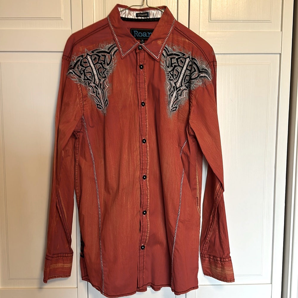 Roar men’s signature medium shirt